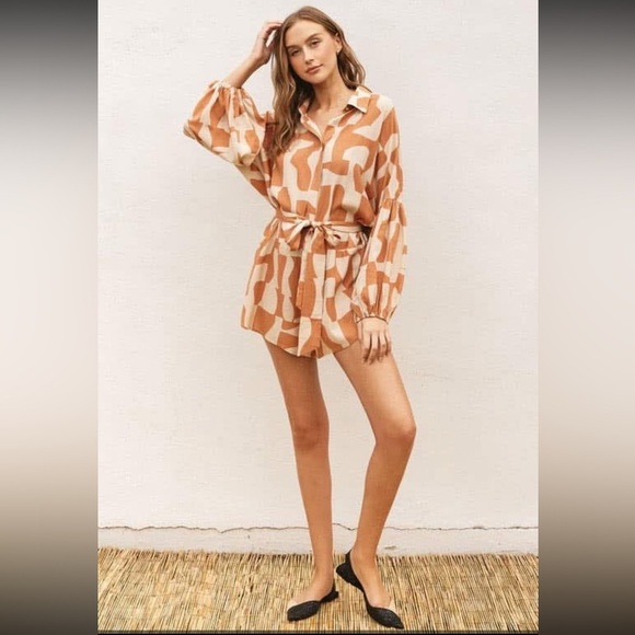 LIKE NEW Dress Forum Romper - Picture 1 of 9